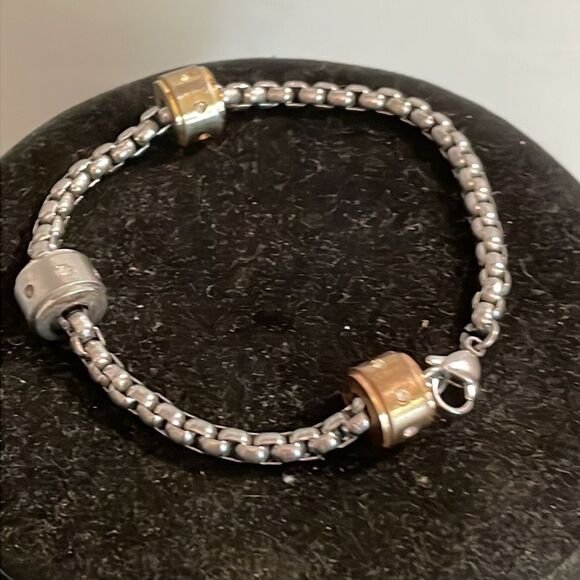 Stainless steel double box chain bracelet w/3- tricolor rings w/crystal accents - Picture 8 of 13